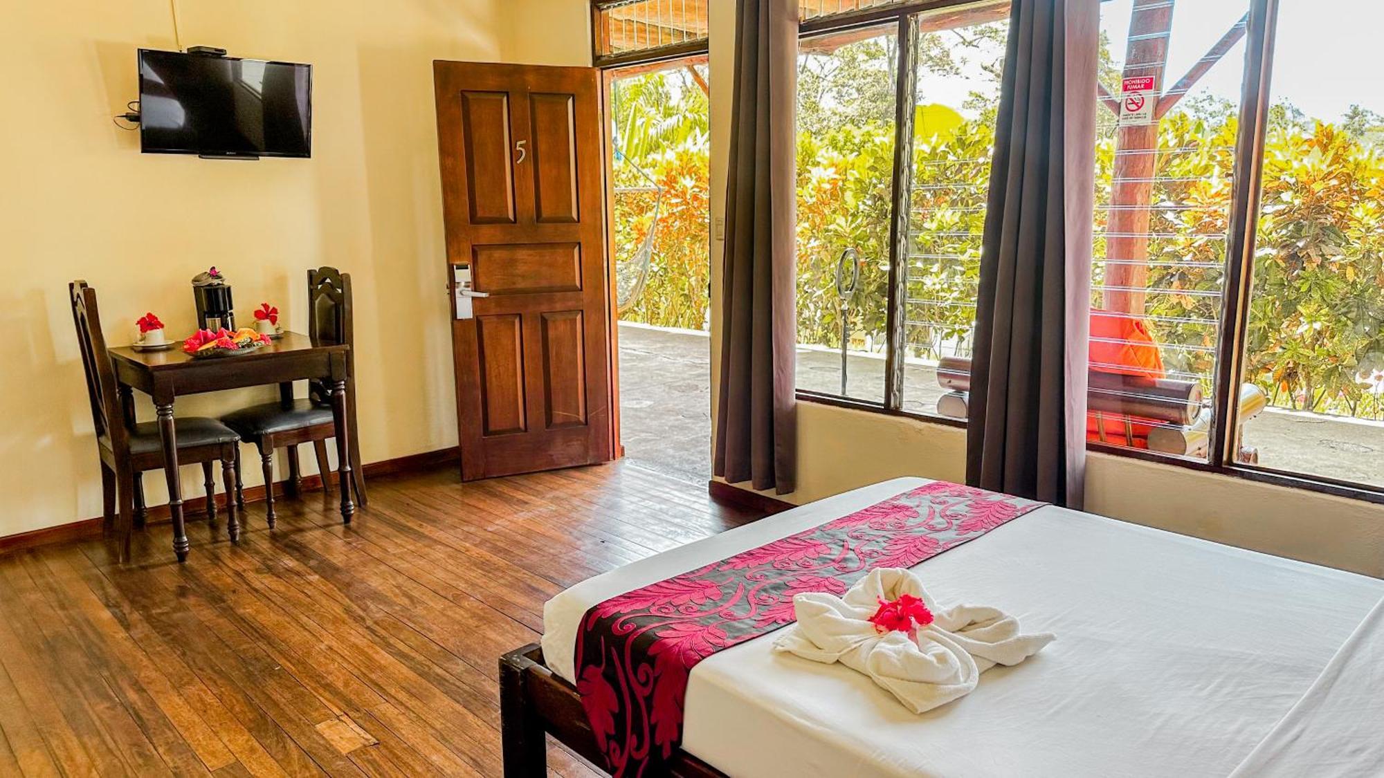 Hotel Tabulia Tree Nationalpark Nationalpark Manuel Antonio Exterior foto